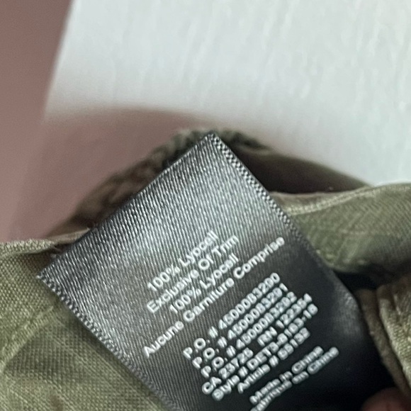 ARITZIA TNA Army Green Shortall Utility / Cargo Style Small - Picture 5 of 5